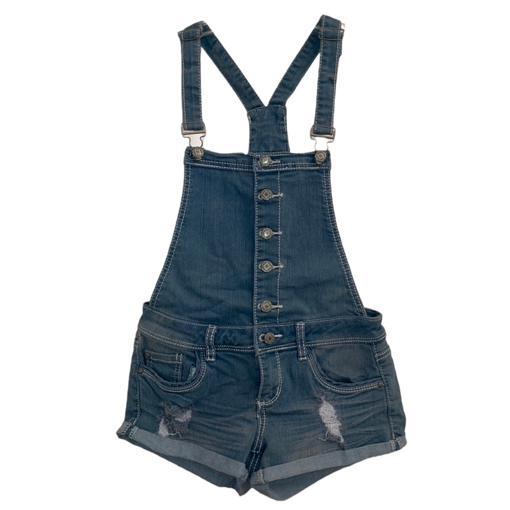 ALMOST FAMOUS overall light denim shorts in Women’s size 1